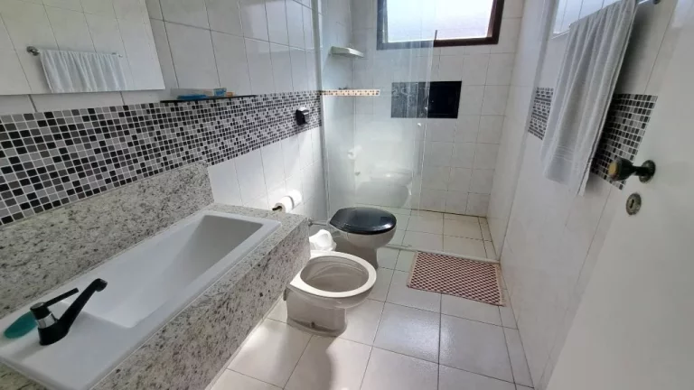 Imagem APARTAMENTO AMPLO NA PRAIA DAS ASTÚRIAS COM VISTA PARA O MAR, LAZER E 2 VAGAS