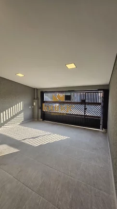 Imagem Casa de Rua à venda em Jardim Amália Z.Leste - Sorocaba/SP