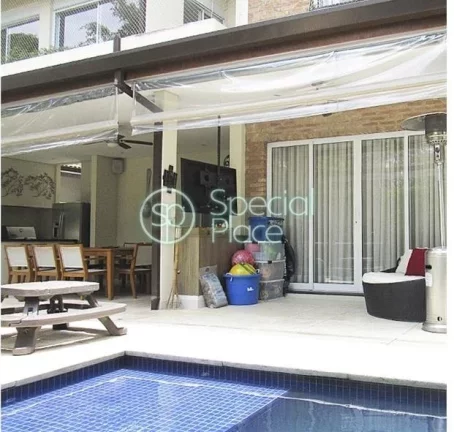 Imagem Casa impecável recém reformada em condomínio exclusivo ao lado da Chácara Flora. Sensação de e...