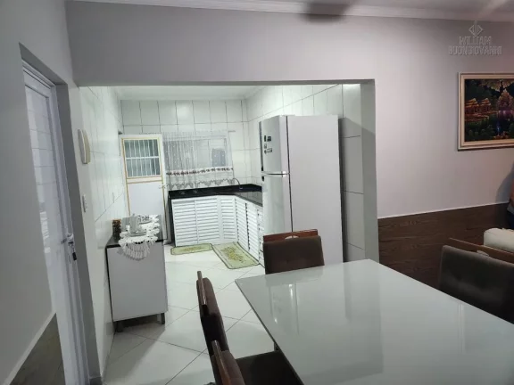 Imagem Casa de esquina incrível à venda no Balneário Maracanã – Praia Grande