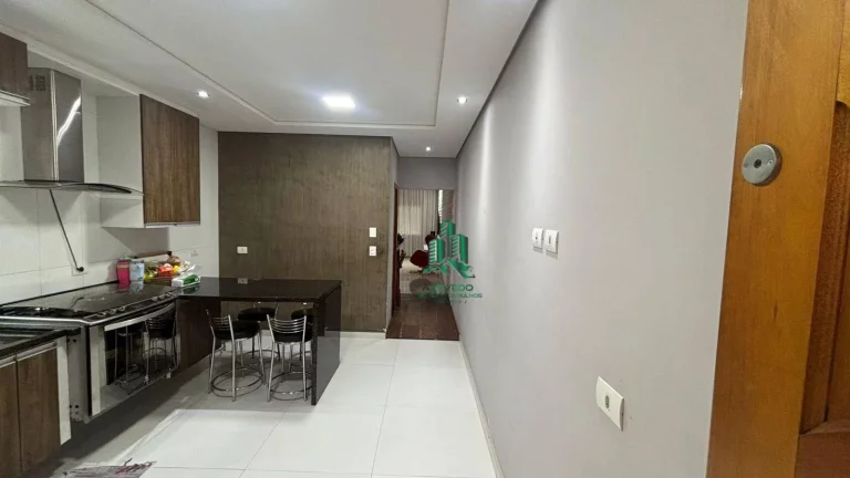 Imagem Sobrado com 4 dormitórios à venda, 216 m² por R$ 901.000,00 - Jardim Adriana - Guarulhos/SP