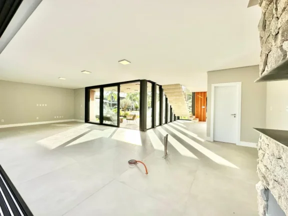 Imagem Casa em Condominio 4 Dormitórios - Bairro Atlantida