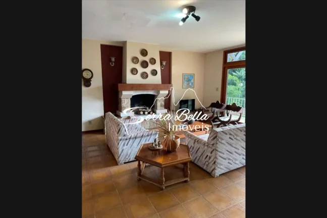 Imagem Casa com 6 dormitórios à venda, 374 m² por R$ 1.586.000,00 - Golfe - Teresópolis/RJ