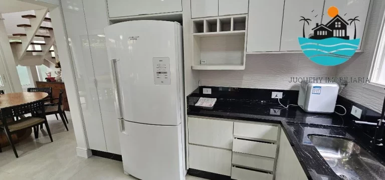 Imagem Casa para locação de Temporada em Juquehy com 4 dormitórios, 2 suítes, jacuzzi, churrasqueira, 60m da praia, max. 9 pessoas. | Juquehy Imobiliária