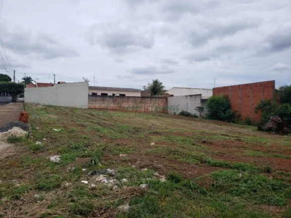 Imagem Terreno com 450m² para venda, próximo da Unesp / Ibilce