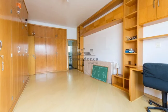 Imagem Apartamento 3 quartos, 1 suite, 1 vaga, 180 m2