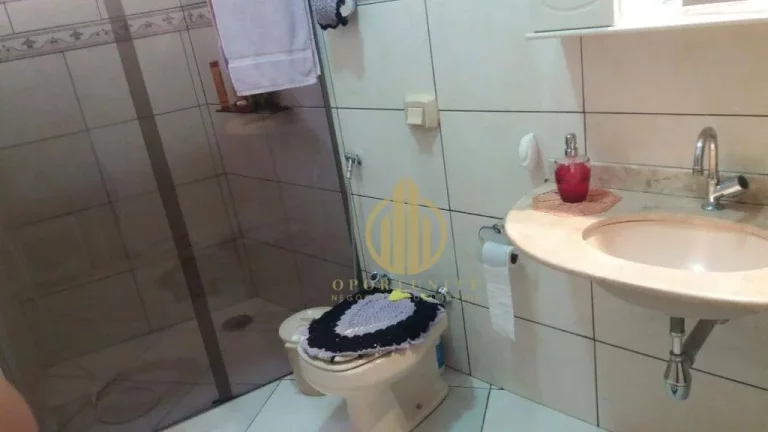 Imagem Casa á venda com 3 quartos sendo 1 suíte, Jardim Antártica, Ribeirão Preto