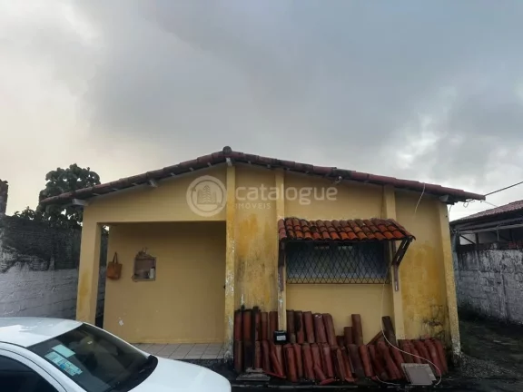 Imagem Casa Antiga com Potencial no Conjunto Ponta Negra