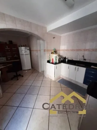 Imagem Sobrado a Venda na Agapeama em Jundiaí/SP - 3 quartos e 3 vagas