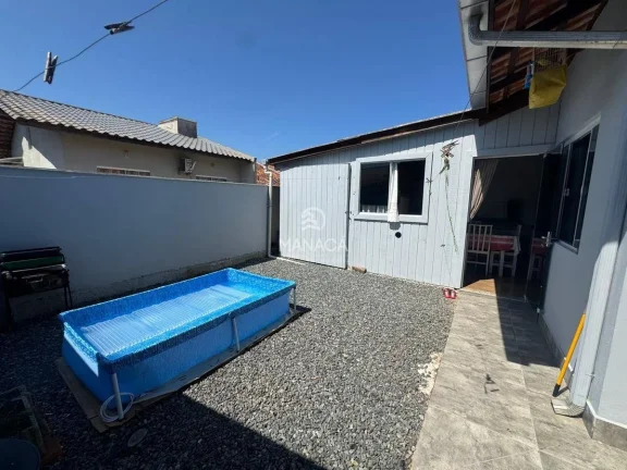 Imagem Casa 2 quartos sendo 1 Suíte e Sala bem Ampla