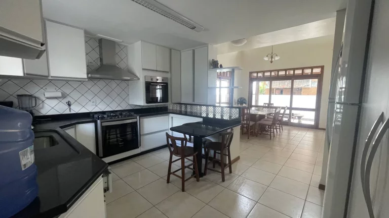 Imagem Casa com 4 Dormitórios para Temporada em Jurerê Internacional – Próxima ao