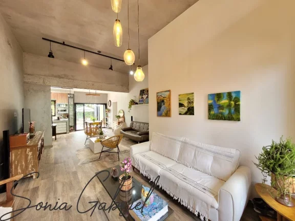 Casa em Condomínio de Luxo em Vinhedo-SP - 3 Quartos, 2 Suítes, 3 Salas, 5 Banheiros, 4 Vagas - Imperdível!