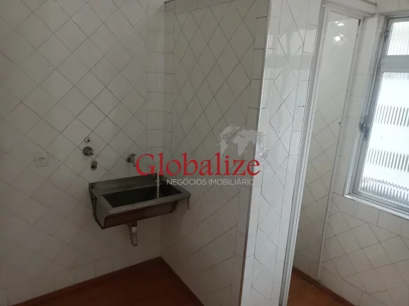 Imagem Apartamento Espaçoso e Moderno com 3 Dormitórios + Garagem com Infraestrutura para Carros Elétricos em Santos R$ 749 mil.