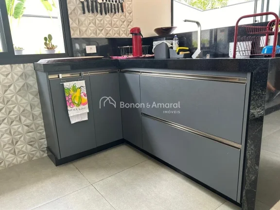 Imagem Sobrado à venda no Residencial Villa do Sol :
 Com 287 m² de área construída - 4 dormitórios e ...