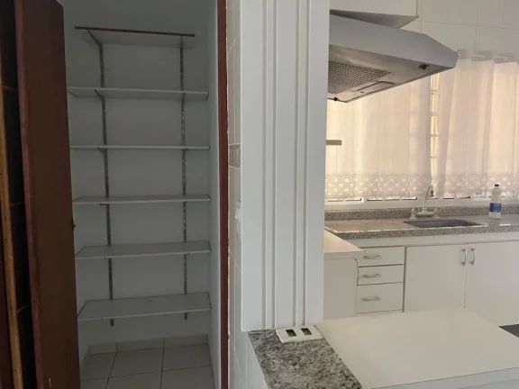 Imagem Sobrado com 3 dormitórios à venda, 170 m² por R$ 750.000,00 - Centro - Ferraz de Vasconcelos/SP