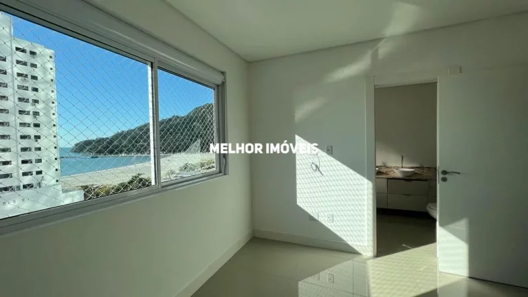 Imagem Apartamento Semi Mobiliado com 04 dormitórios, localizado na Barra Sul de Balneário Camboriú.