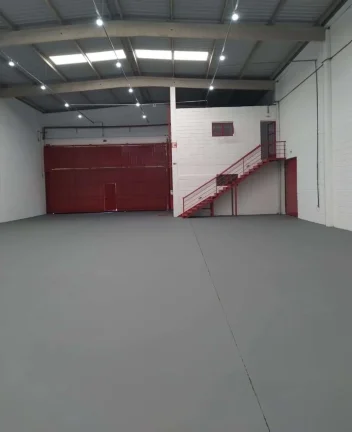 Imagem Galpão industrial de 1.000m² em condomínio para locação em Sorocaba-SP, bairro Iporanga.
