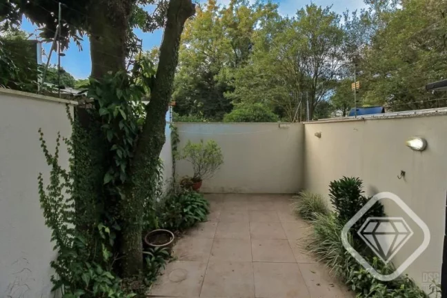 Imagem Casa em condomínio fechado com o maior pátio!

Você vai se surpreender com essa casa em condomín...