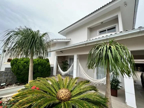 Imagem Casa 3 Dormitórios(2 S), 240,89m2 - Barreiros - São José/SC