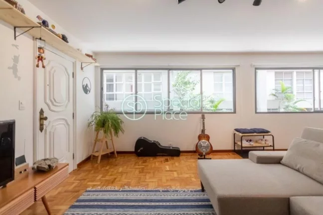 Imagem Apartamento com reforma recente e moderna Jardim Paulista. - Área: 125,00m² - Living com amplos ja...