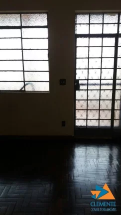 Imagem EXCELENTE CASA PARA FINS COMERCIAIS E RESIDENCIAL