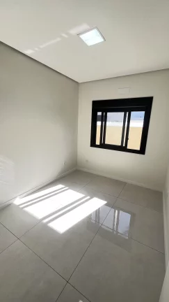 Imagem Excelente casa de 3 dormitórios em localização Privilegiada do Bairro Centenário- Sapiranga