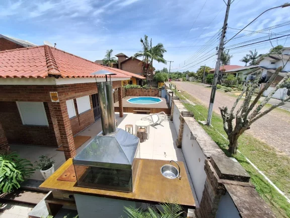 Imagem Casa à venda em Torres, Centenário, com 3 quartos, 126,05m²