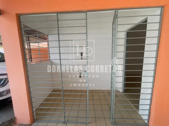 Imagem CASA COM 3 QUARTOS, SALA AMPLA E ACEITA FINANCIAMENTO!