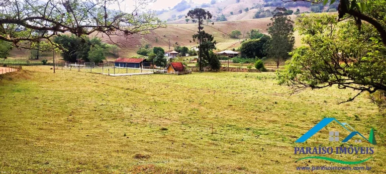 Imagem Oportunidade: Chácara com 2 Chalés, Ponto Comercial e Campo de futebol!