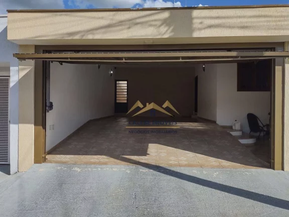 Imagem Casa com 3 dormitórios à venda, 240 m² por R$ 850.000,00 - Chácara Junqueira - Tatuí/SP