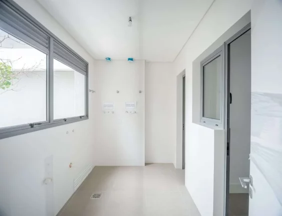 Imagem Apartamento 285 M², 3 Suítes, 3 Vagas de Garagem - Jurerê Internacional, Florianópolis/SC
