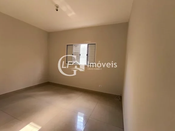 Imagem Imperdível oportunidade de adquirir uma casa com 3 quartos, 1 suíte, 2 salas, 1 banheiro e 2 vagas de garagem no Jardim Montevidéu, Campo Grande-MS!