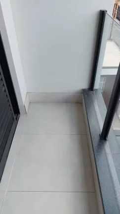 Imagem Sobrado de Alto Padrão 170 m² 3 Dormitórios 5 Vagas de Garagens