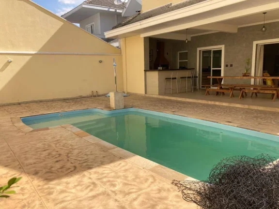 Imagem Sobrado no Condomínio Mantiqueira

3 Suítes, sala com 3 ambientes, escritório, cozinha ampla, ár...