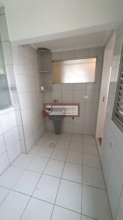 Imagem Espaçoso apartamento com sacada em Santo Amaro - São Paulo: 160M², 3 quartos e 4 banheiros à venda ou locação por R$7.000