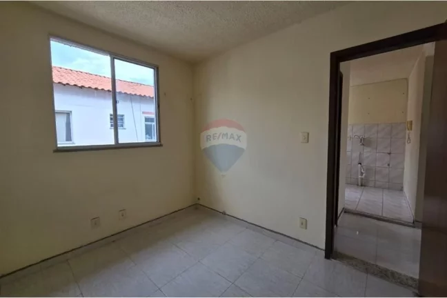 Imagem Apartamento á venda com 2 quartos e com 42m² em Paciência - Rio de Janeiro