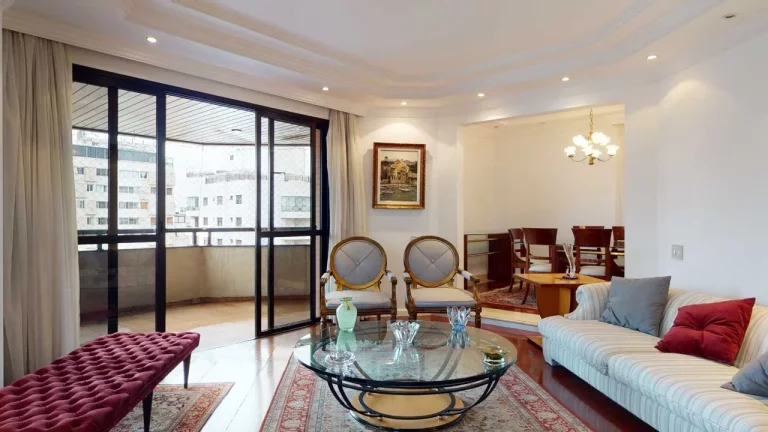 Imagem Ãtimo apartamento com 273mÂ²em Moema em rua tranquila. Amplo living para trÃªs ambientes com terraÃ...