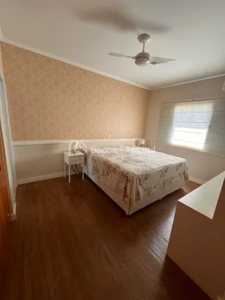 Imagem Linda casa no CondomÃ­nio Portal do JequitibÃ¡, em Valinhos/SP. 

Possui 300 mÂ² de terreno e 193 mÂ...
