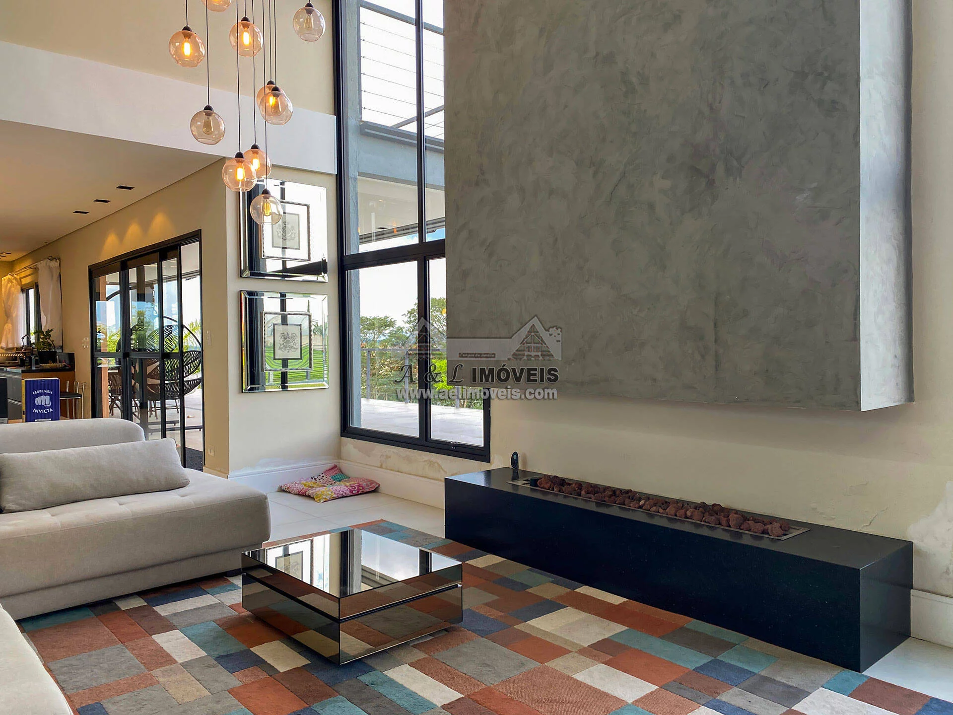Imagem Casa à venda em Taubaté – Em condomínio com 05 suítes e piscina