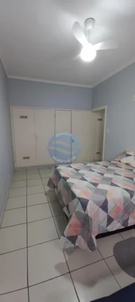 Imagem Apartamento a venda em Santos no Boqueirão quadra da praia.
