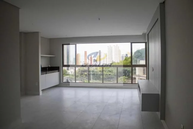 Imagem Vendo Apartamentos com 133 m², 3 suítes + DCE, sala p/ 2 ambientes e 2 vagas
