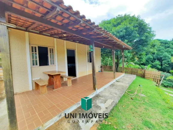 Imagem Chácara com 2 casas mais casa de caseiro, área de lazer, 10.000M² a venda na zona rural de Guarapari.