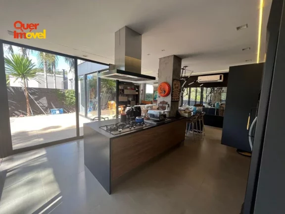 Imagem Casa em Condomínio de Luxo em Ribeirão Preto-SP, Jardim Saint Gerard: 3 suítes, 4 salas, 5 banheiros, 4 vagas, 354m². Venha Conferir!