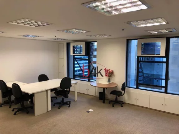Imagem Sala comercial à venda no Brooklin. Rua André Ampére, 153.