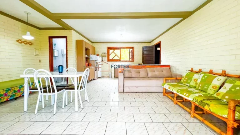 Imagem Fortes Imóveis vende Sobrado em Capão Novo