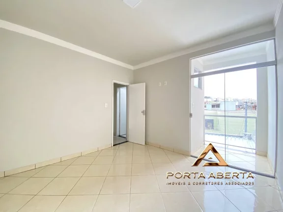 Imagem Casa duplex meio lote Cidade Nova - cod 1540