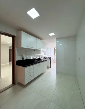 Imagem Imperdível! Apartamento à venda na Praia da Costa, Vila Velha-ES: 3 quartos, 1 suíte, 1 sala, 3 banheiros, 2 vagas, 115m².