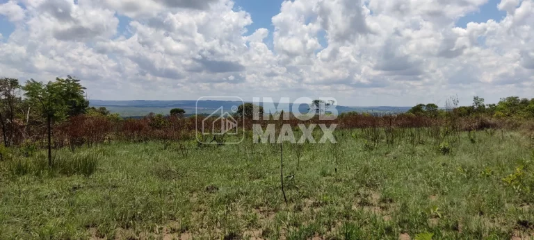 Imagem Chácara a venda NR Euller Paranhos - terra nua - 28000 m² - com nascente - Escriturada e Registrada.
