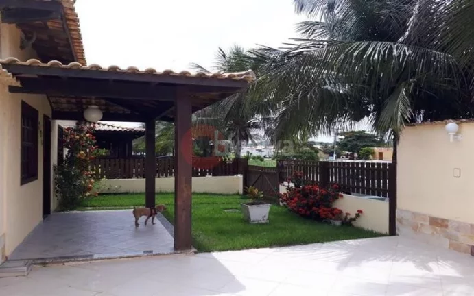 Imagem Casa em cond. com mobília de 2 quartos com 2 suítes na Ogiva em Cabo Frio