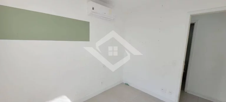 Imagem Apartamento de 2 Quartos para Venda na Barra da Tijuca com 63 m²